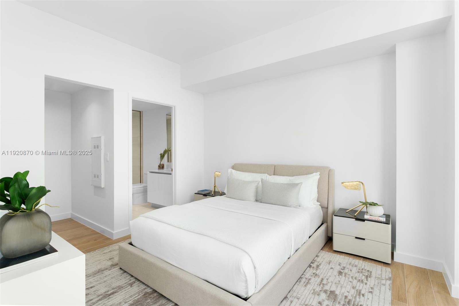 2678 Tigertail Ave #1504, Miami FL 33133