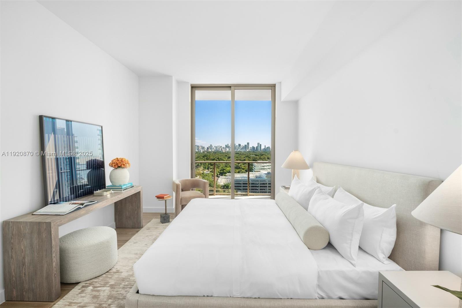2678 Tigertail Ave #1504, Miami FL 33133