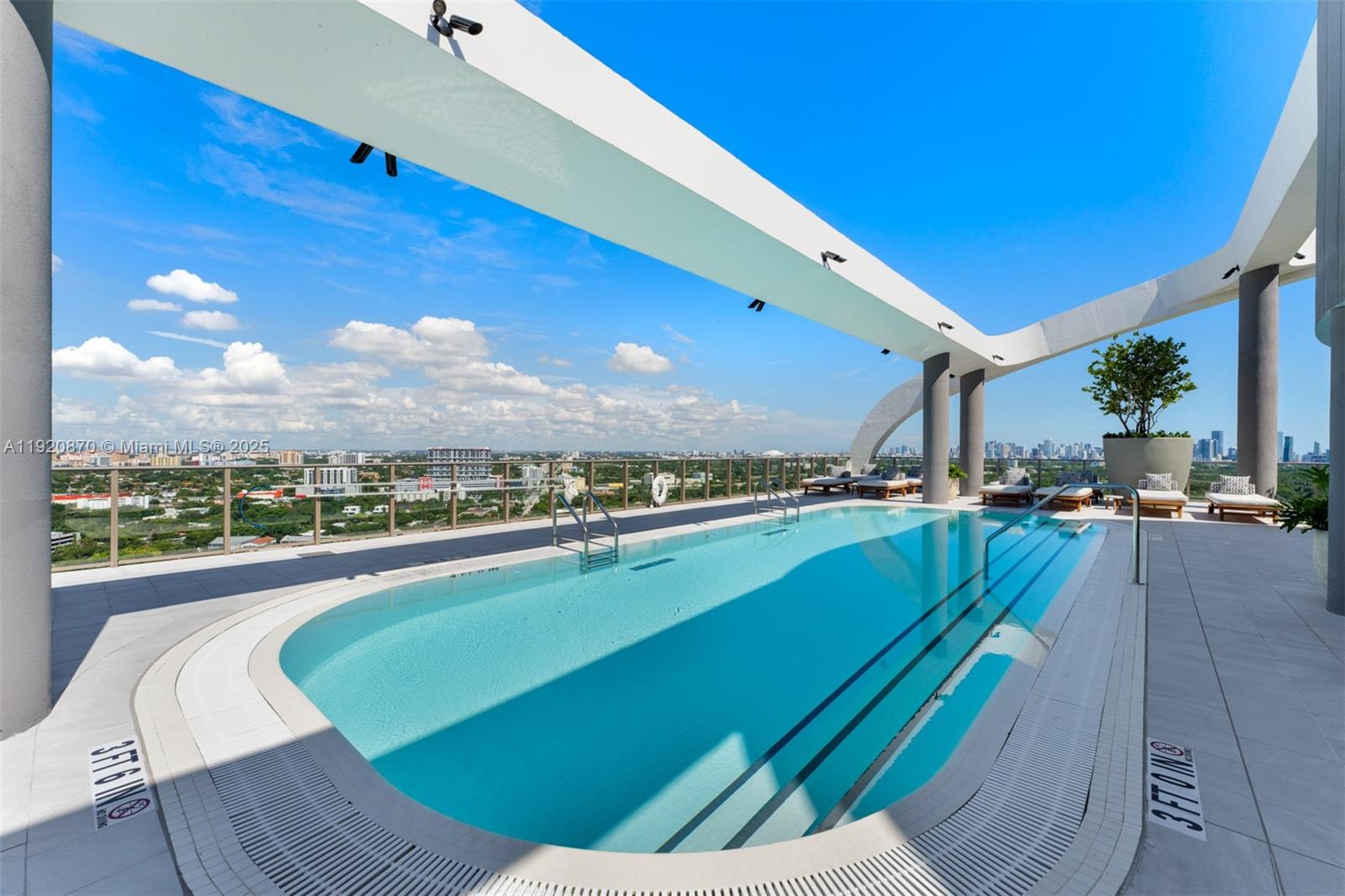 2678 Tigertail Ave #1504, Miami FL 33133