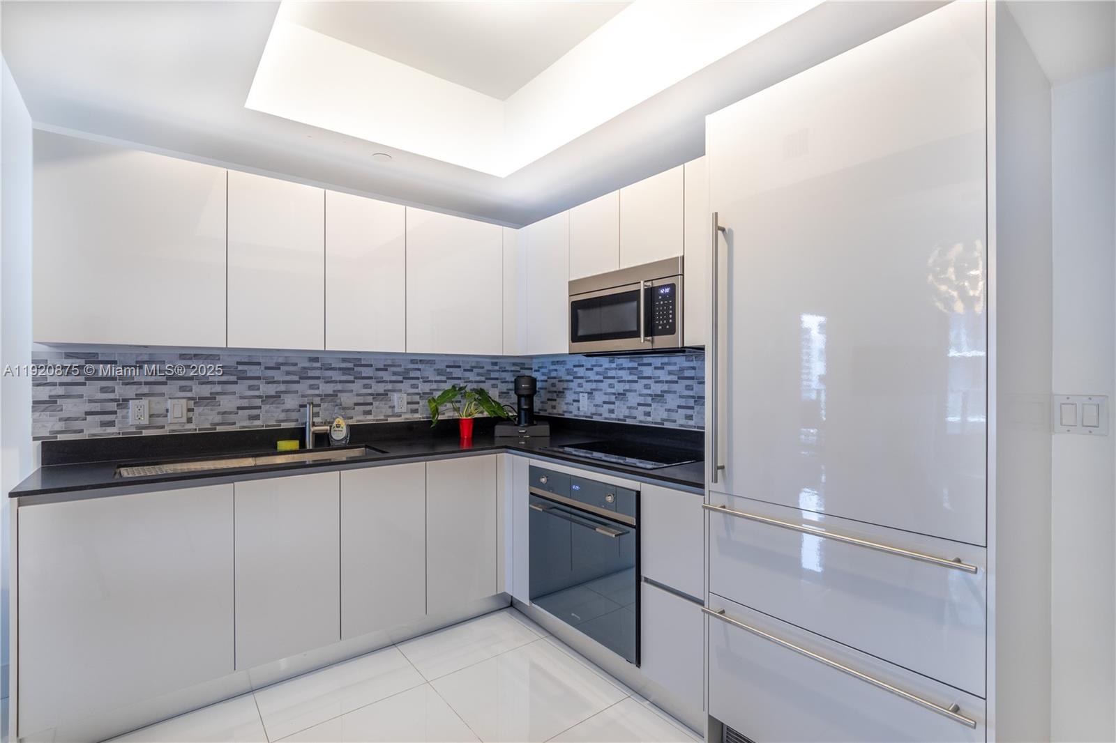1010 Brickell Ave #4207, Miami FL 33131