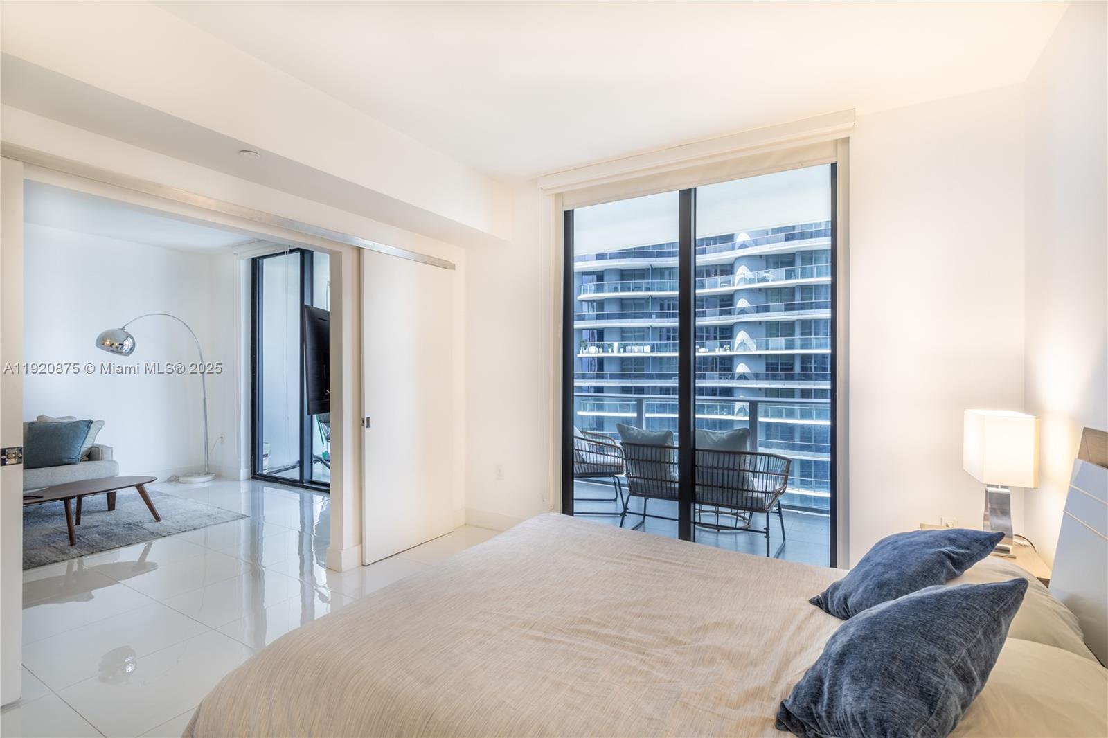 1010 Brickell Ave #4207, Miami FL 33131