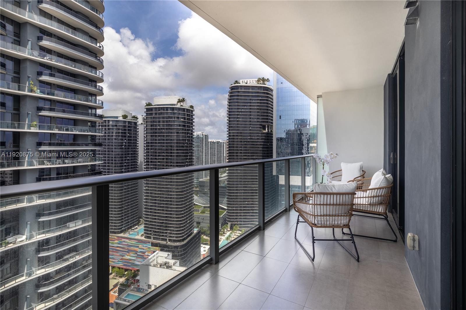 1010 Brickell Ave #4207, Miami FL 33131