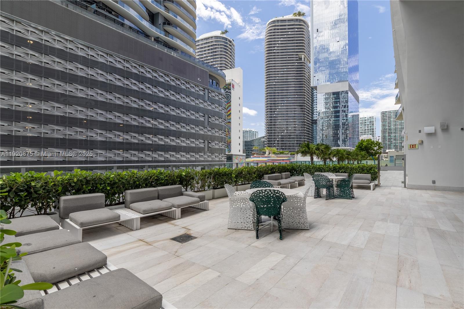 1010 Brickell Ave #4207, Miami FL 33131