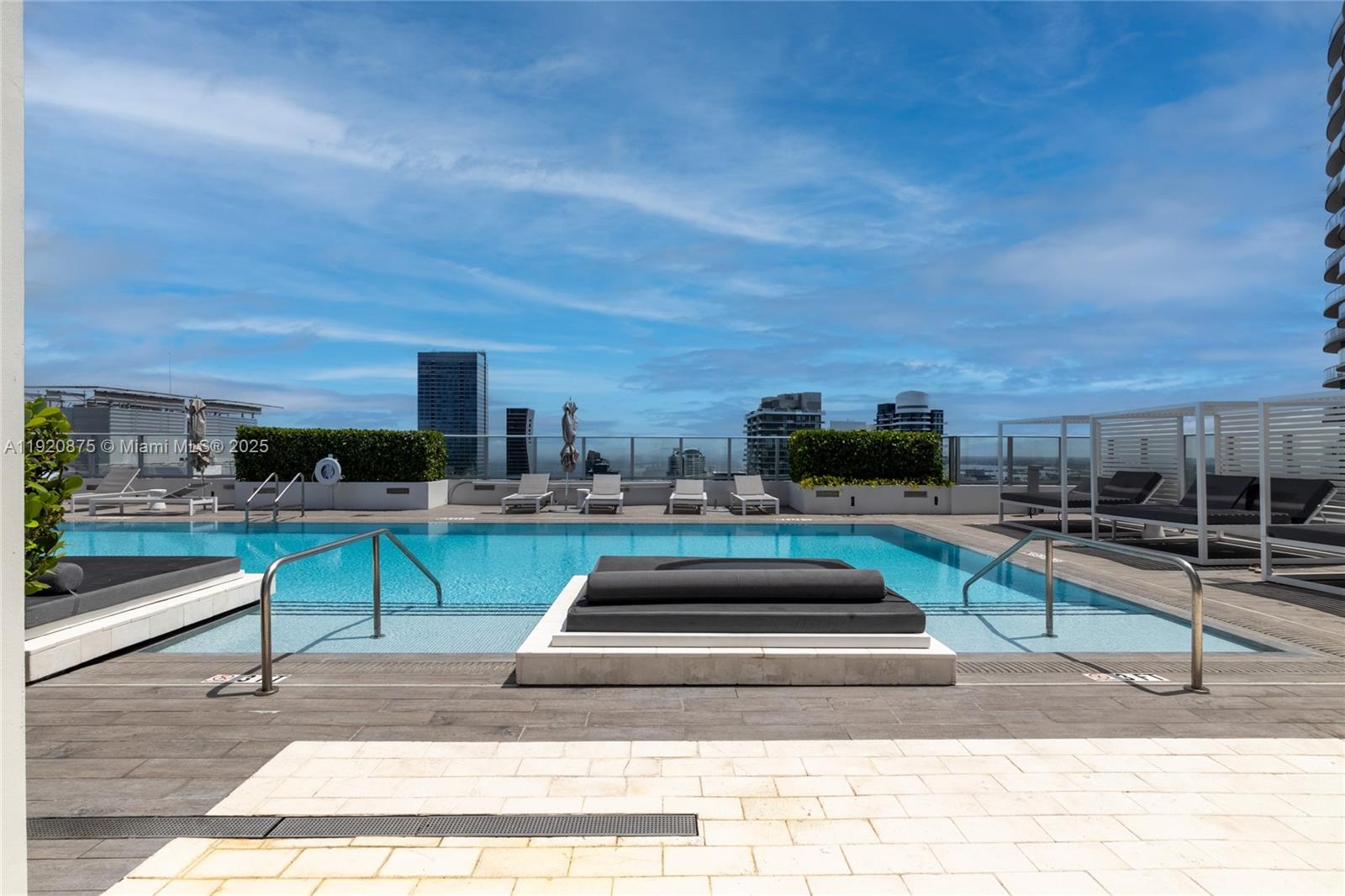 1010 Brickell Ave #4207, Miami FL 33131