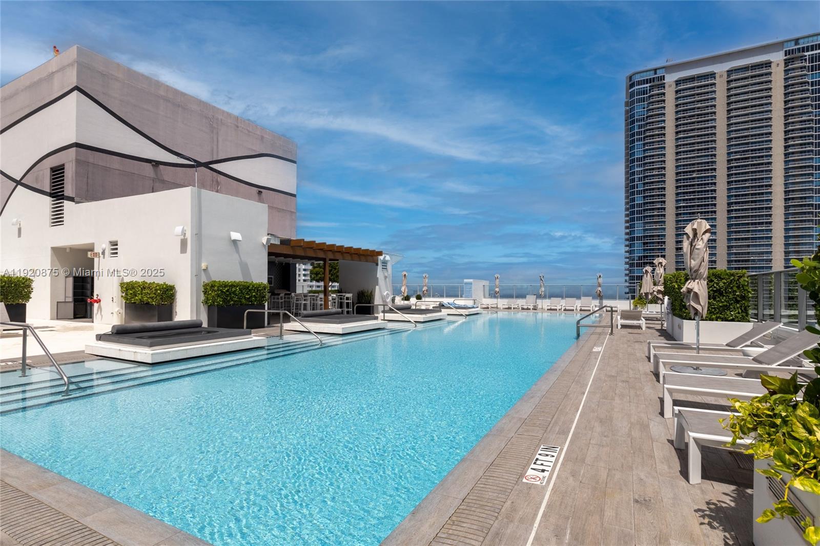 1010 Brickell Ave #4207, Miami FL 33131