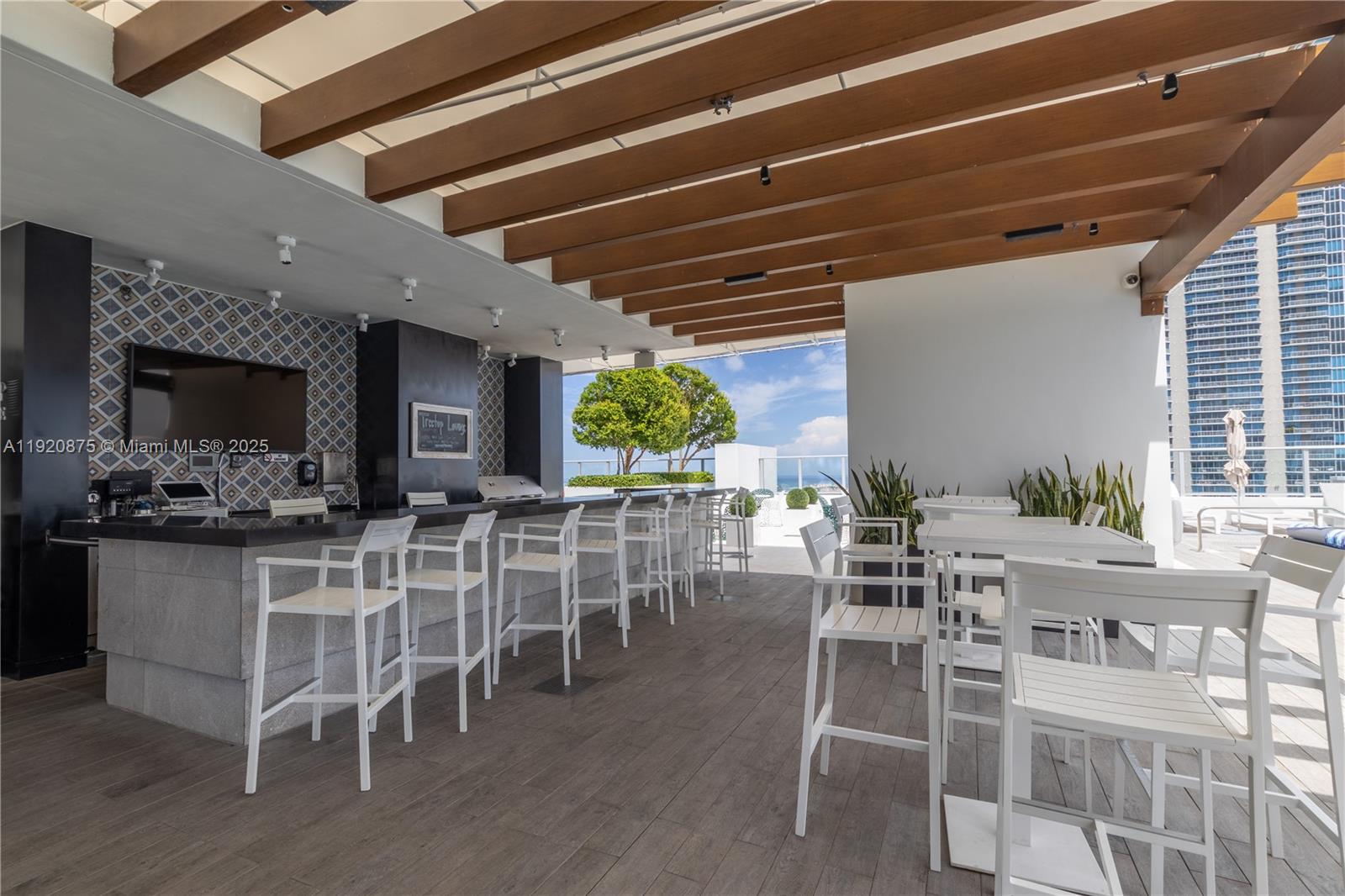 1010 Brickell Ave #4207, Miami FL 33131