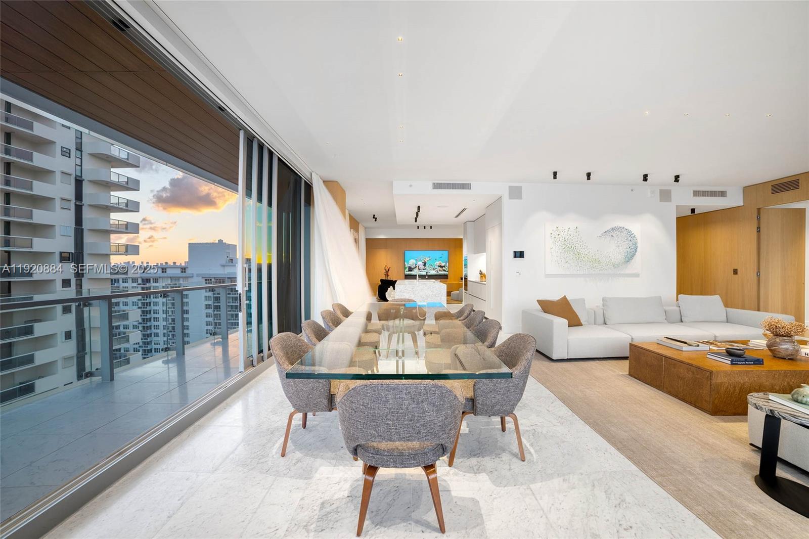 5775 Collins Ave #1501, Miami Beach FL 33140