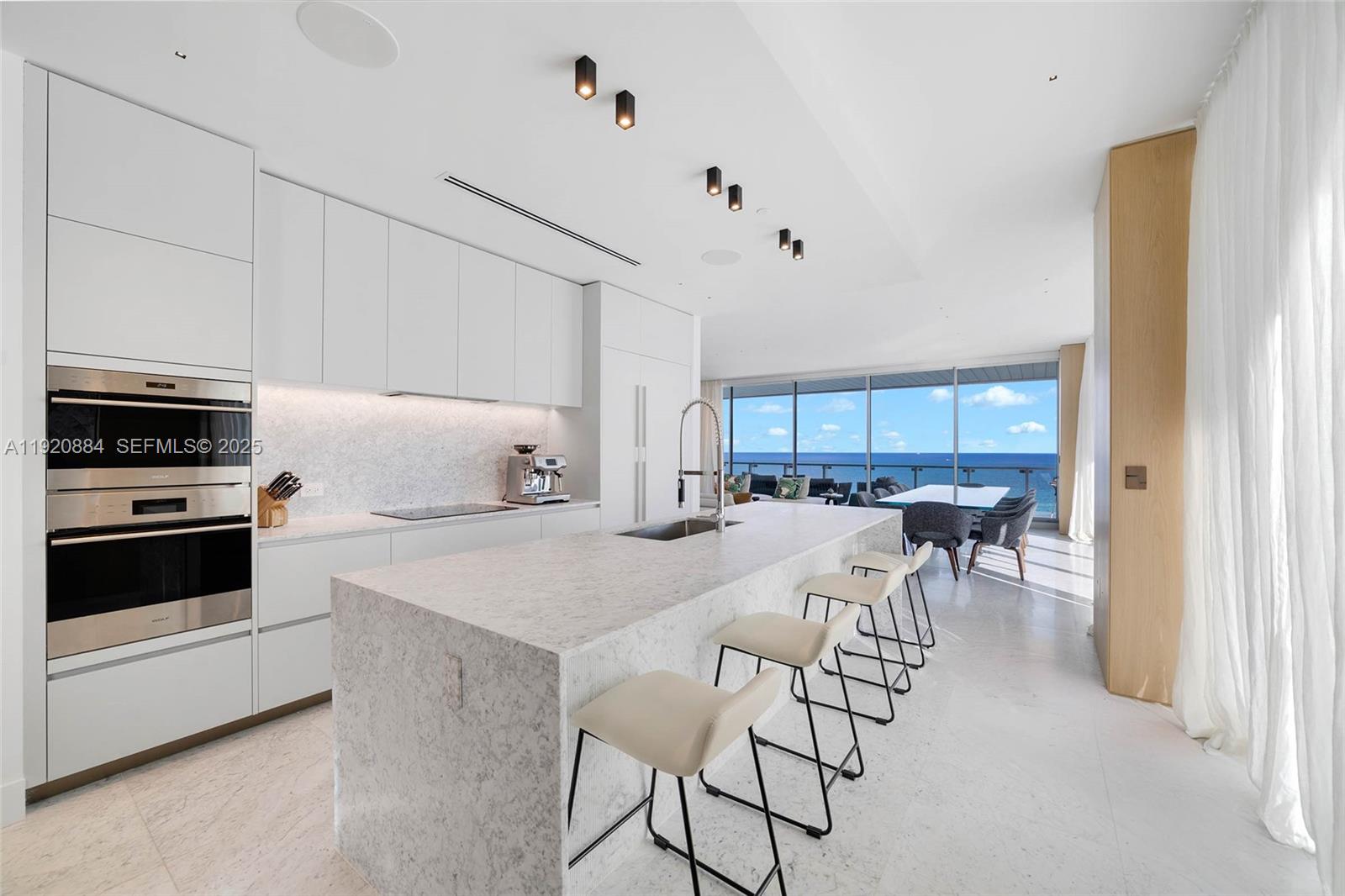 5775 Collins Ave #1501, Miami Beach FL 33140