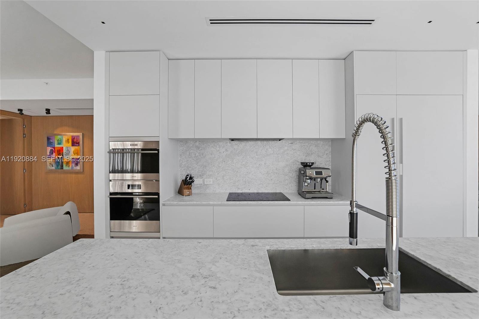 5775 Collins Ave #1501, Miami Beach FL 33140