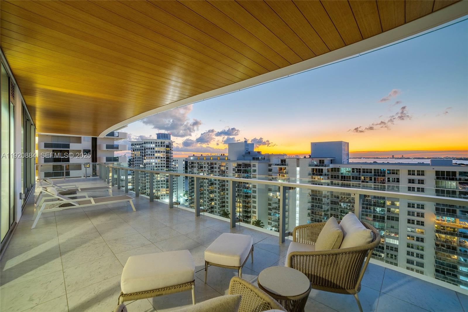 5775 Collins Ave #1501, Miami Beach FL 33140