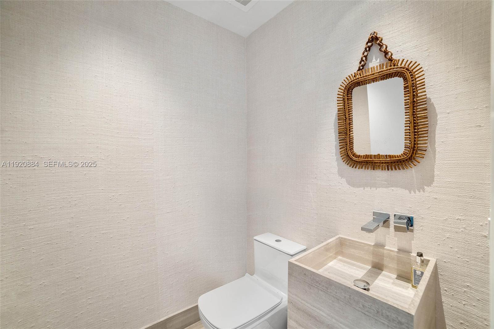 5775 Collins Ave #1501, Miami Beach FL 33140