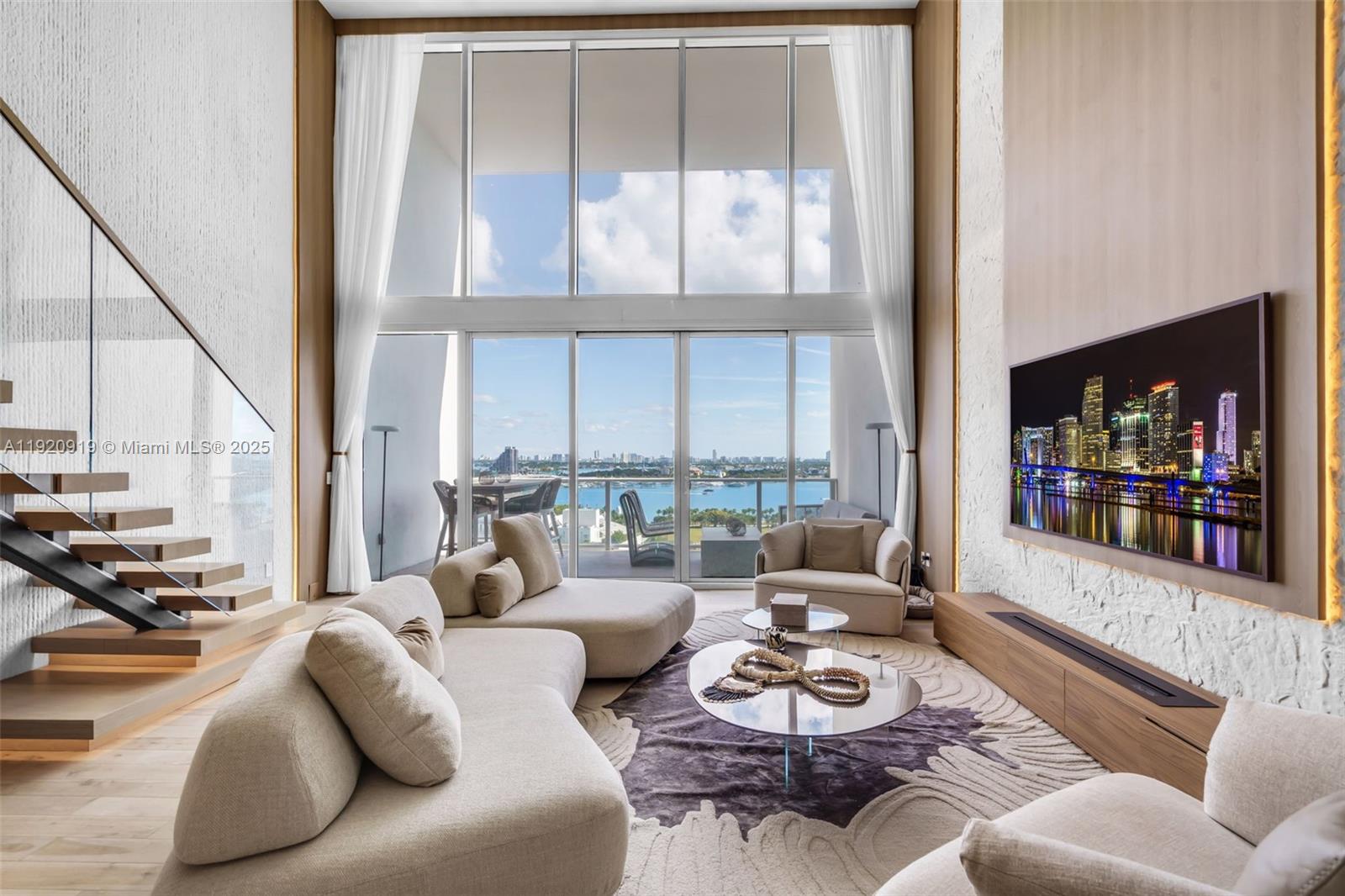 1040 Biscayne Blvd #1403, Miami FL 33132