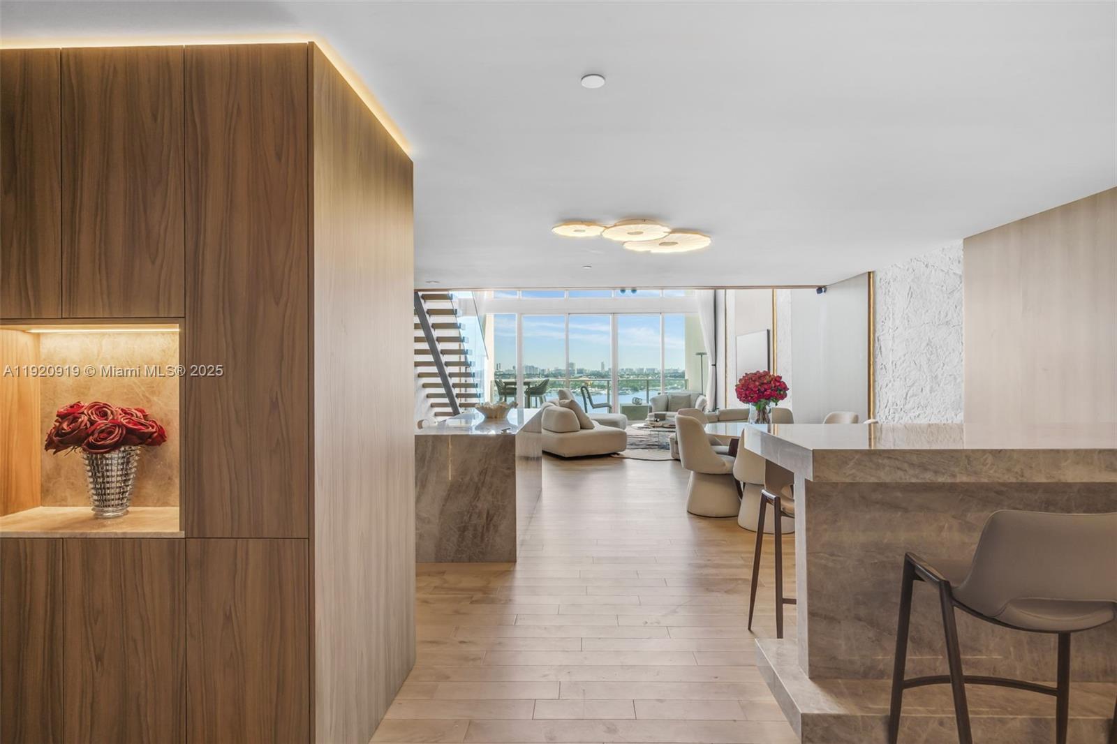 1040 Biscayne Blvd #1403, Miami FL 33132