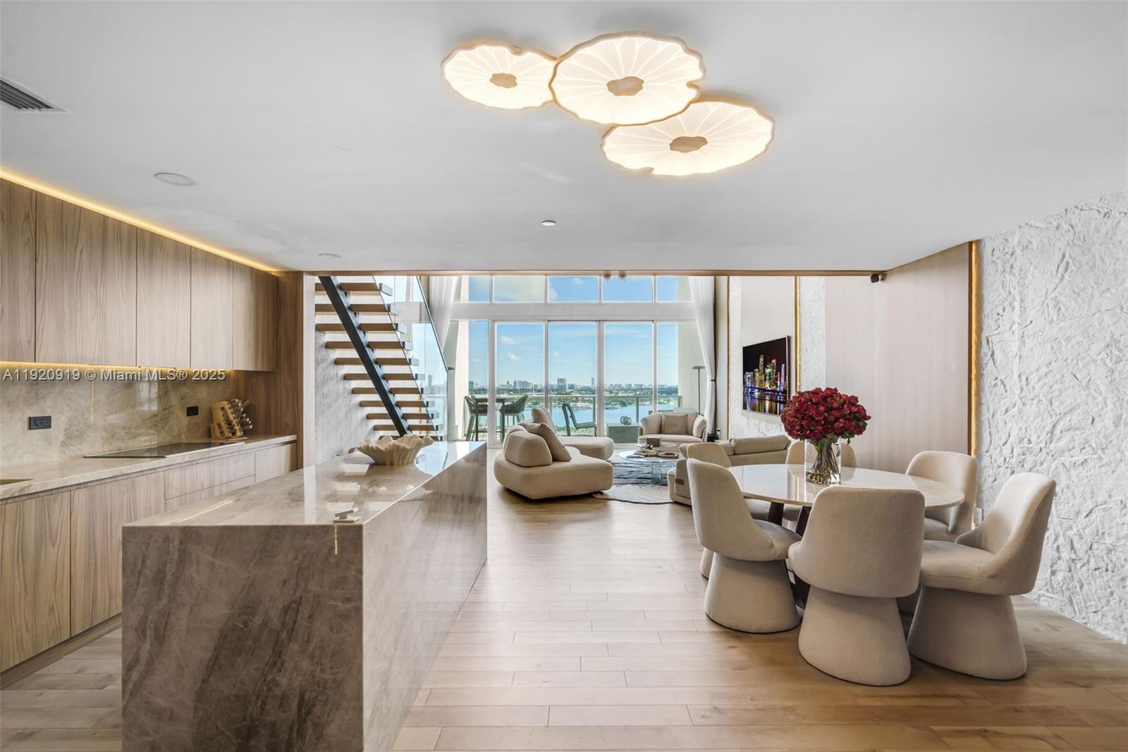 1040 Biscayne Blvd #1403, Miami FL 33132