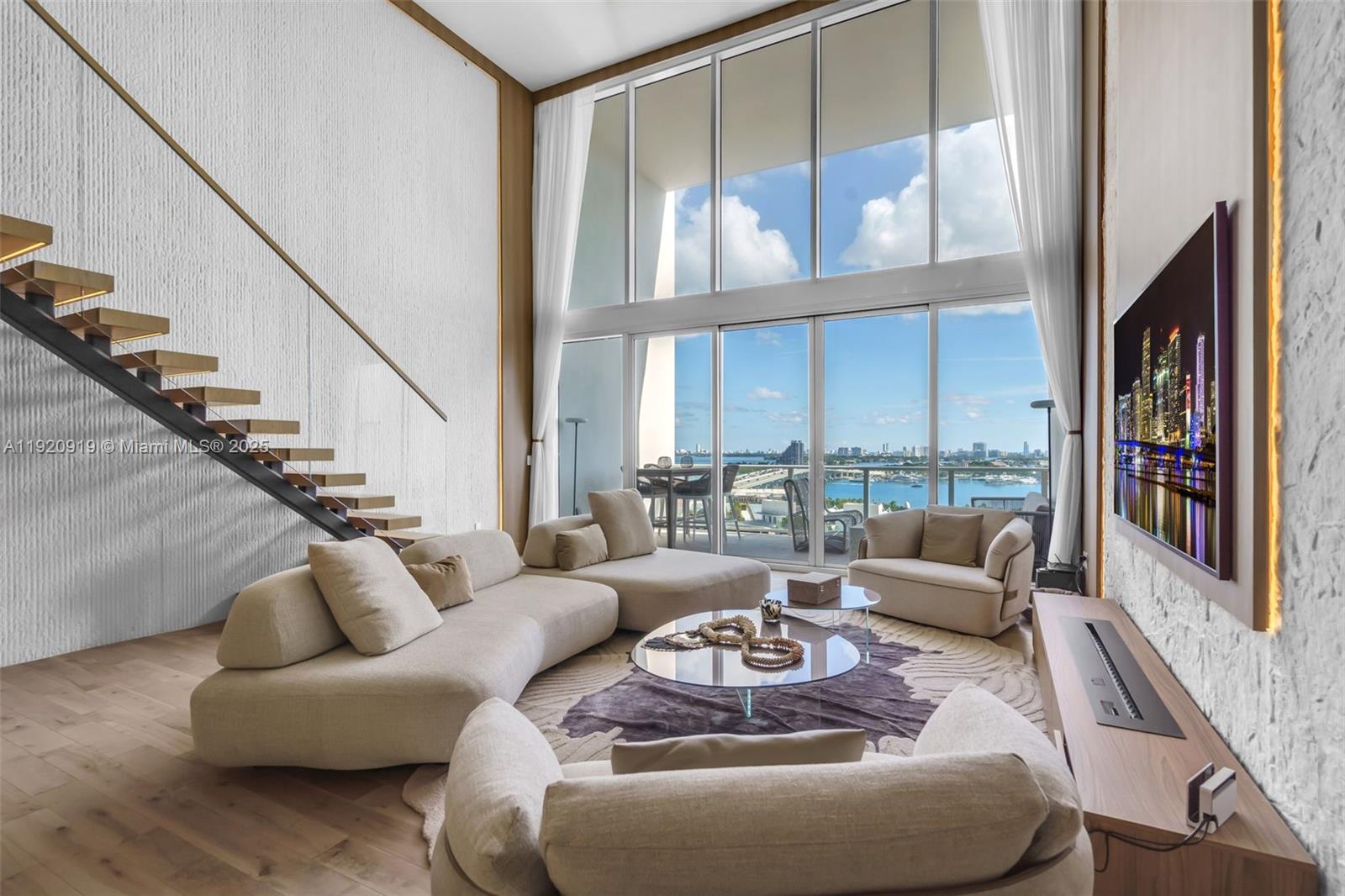 1040 Biscayne Blvd #1403, Miami FL 33132