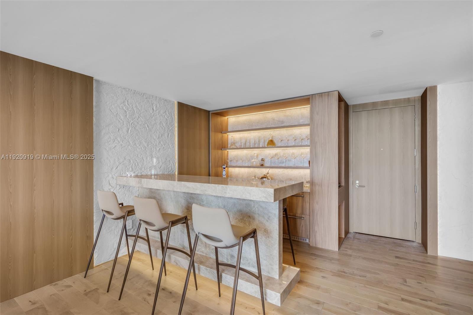 1040 Biscayne Blvd #1403, Miami FL 33132