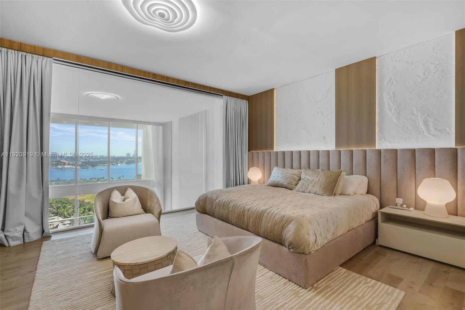 1040 Biscayne Blvd #1403, Miami FL 33132
