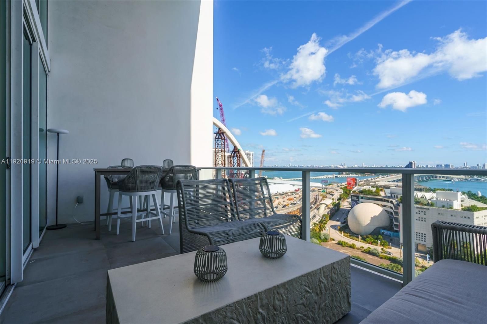 1040 Biscayne Blvd #1403, Miami FL 33132