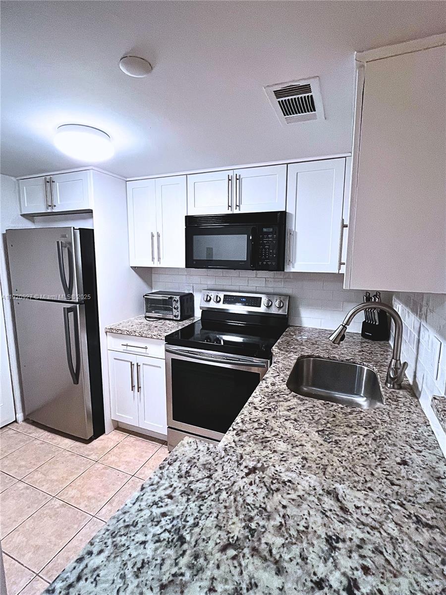 770 Claughton Island Dr #1405, Miami FL 33131