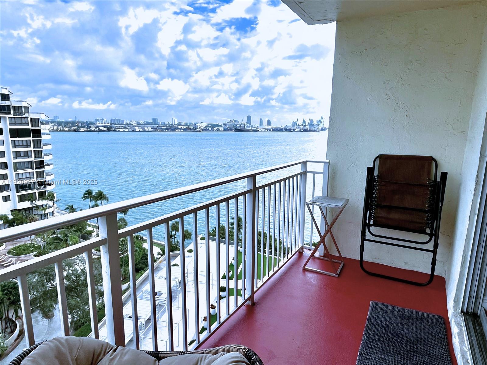 770 Claughton Island Dr #1405, Miami FL 33131