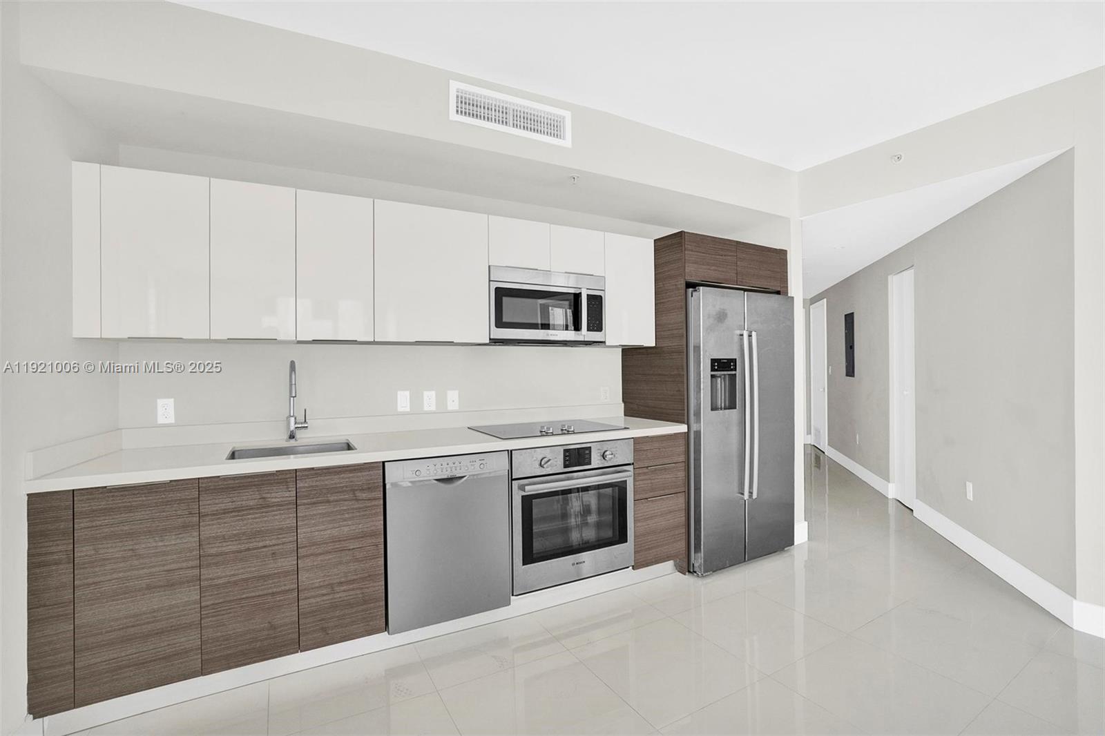 1010 SW 2nd Ave #1004, Miami FL 33130