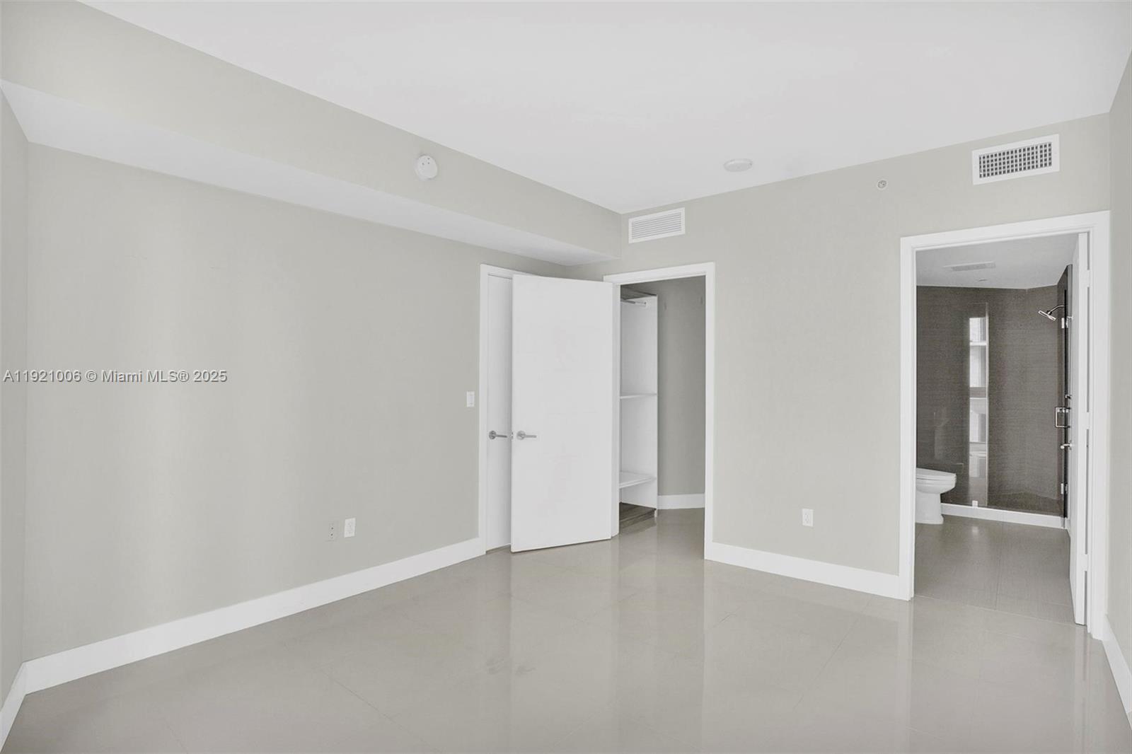1010 SW 2nd Ave #1004, Miami FL 33130