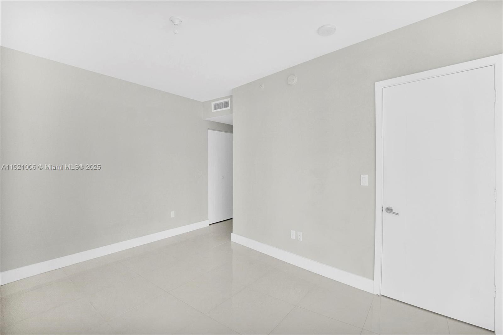 1010 SW 2nd Ave #1004, Miami FL 33130