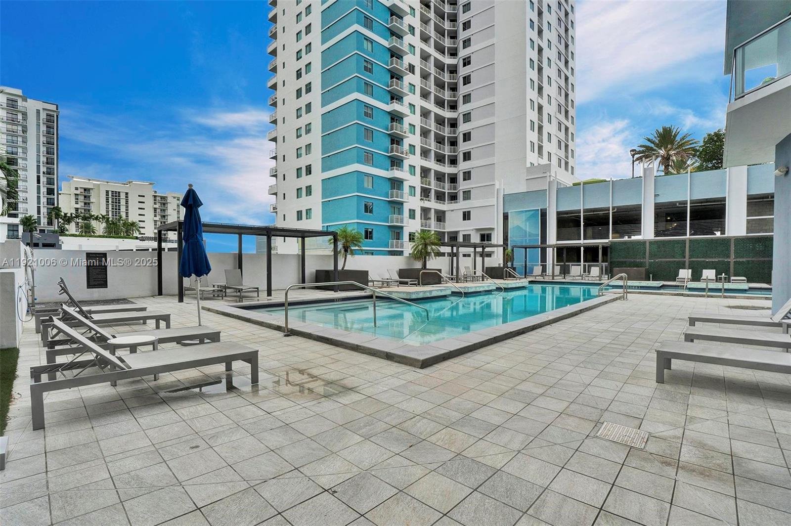 1010 SW 2nd Ave #1004, Miami FL 33130
