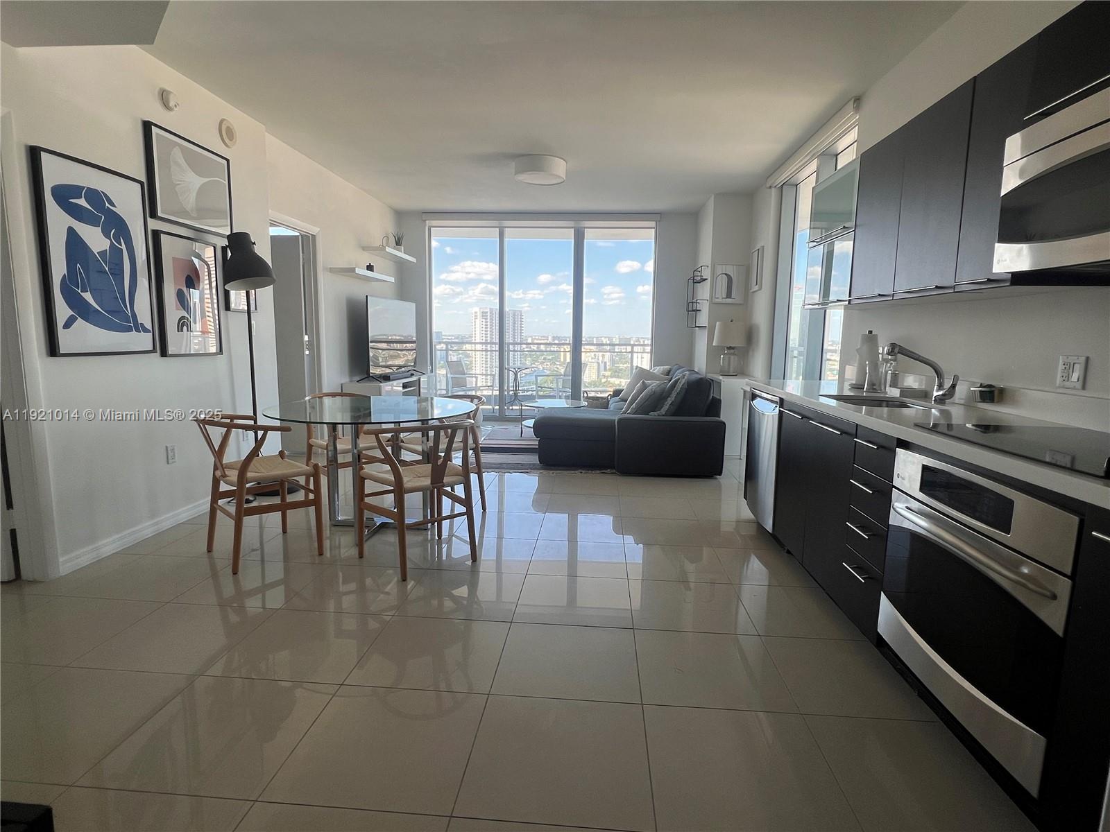 90 SW 3rd St #2605, Miami FL 33130