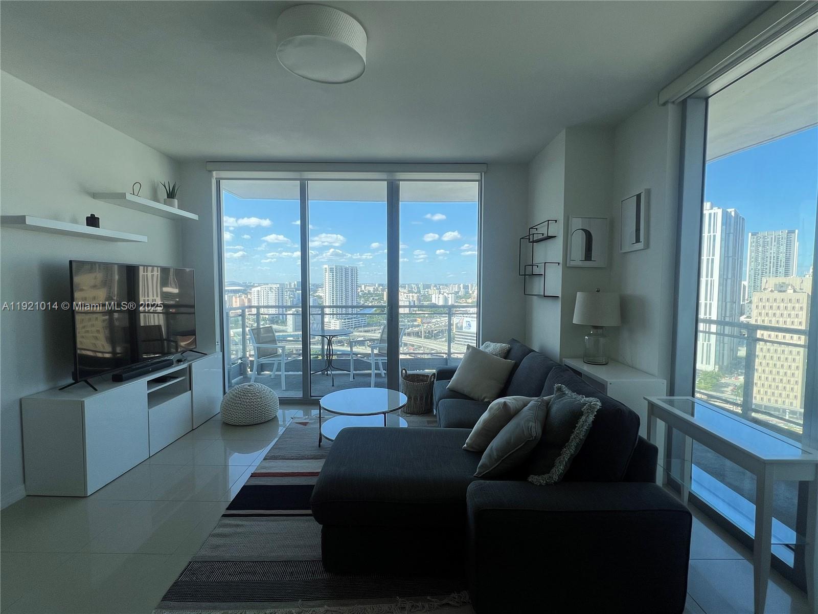 90 SW 3rd St #2605, Miami FL 33130