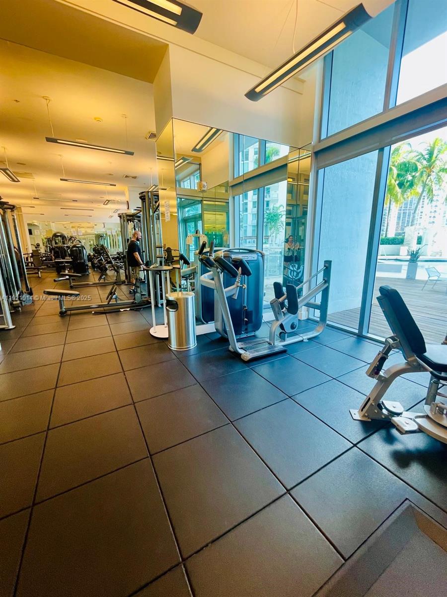 90 SW 3rd St #2605, Miami FL 33130