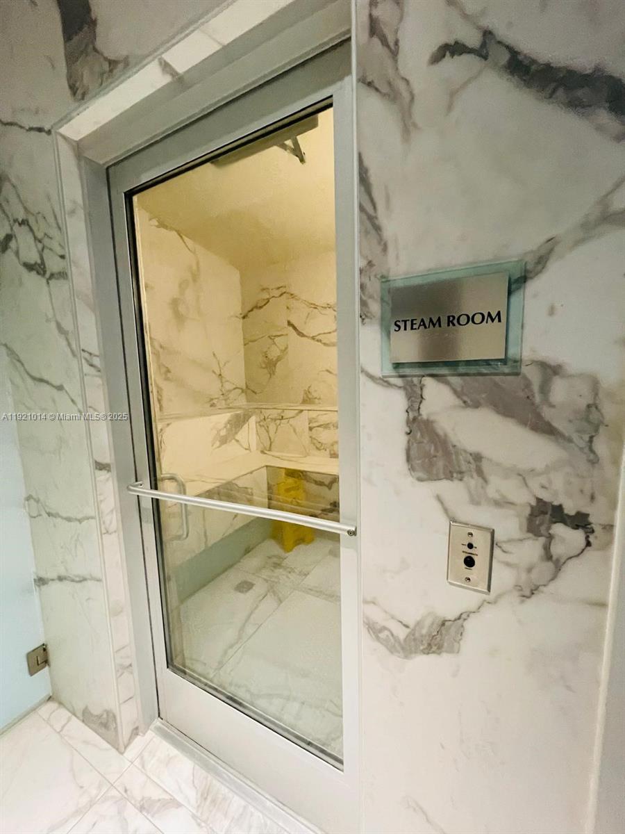 90 SW 3rd St #2605, Miami FL 33130
