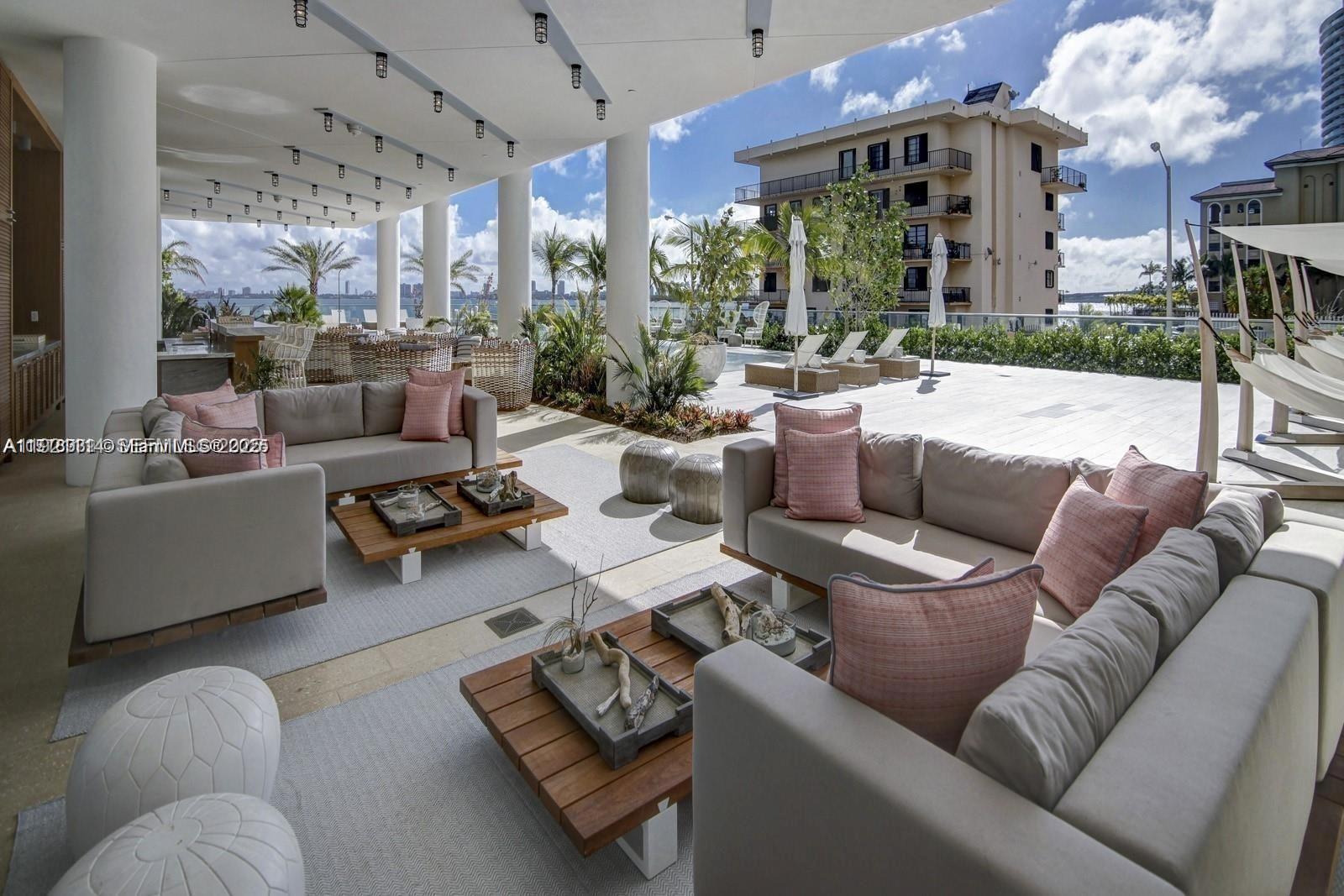 2900 NE 7th Ave #PH5002, Miami FL 33137