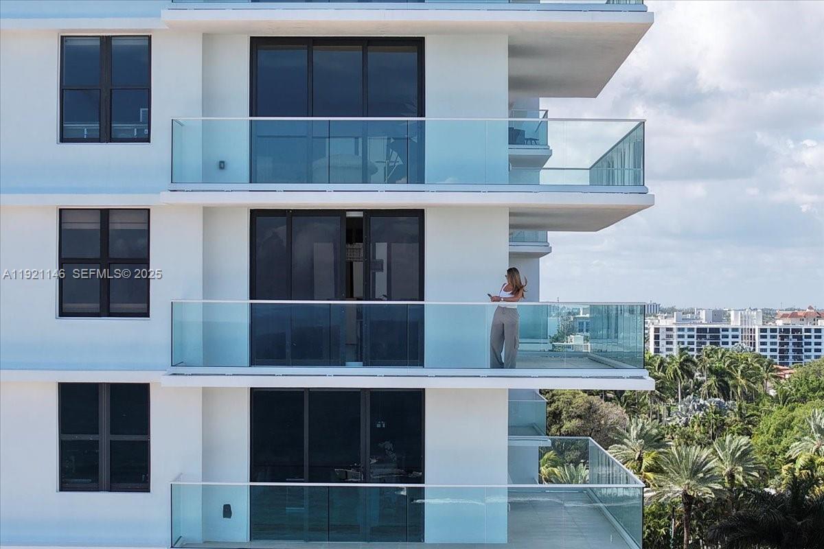 9801 Collins Ave #11A, Bal Harbour FL 33154