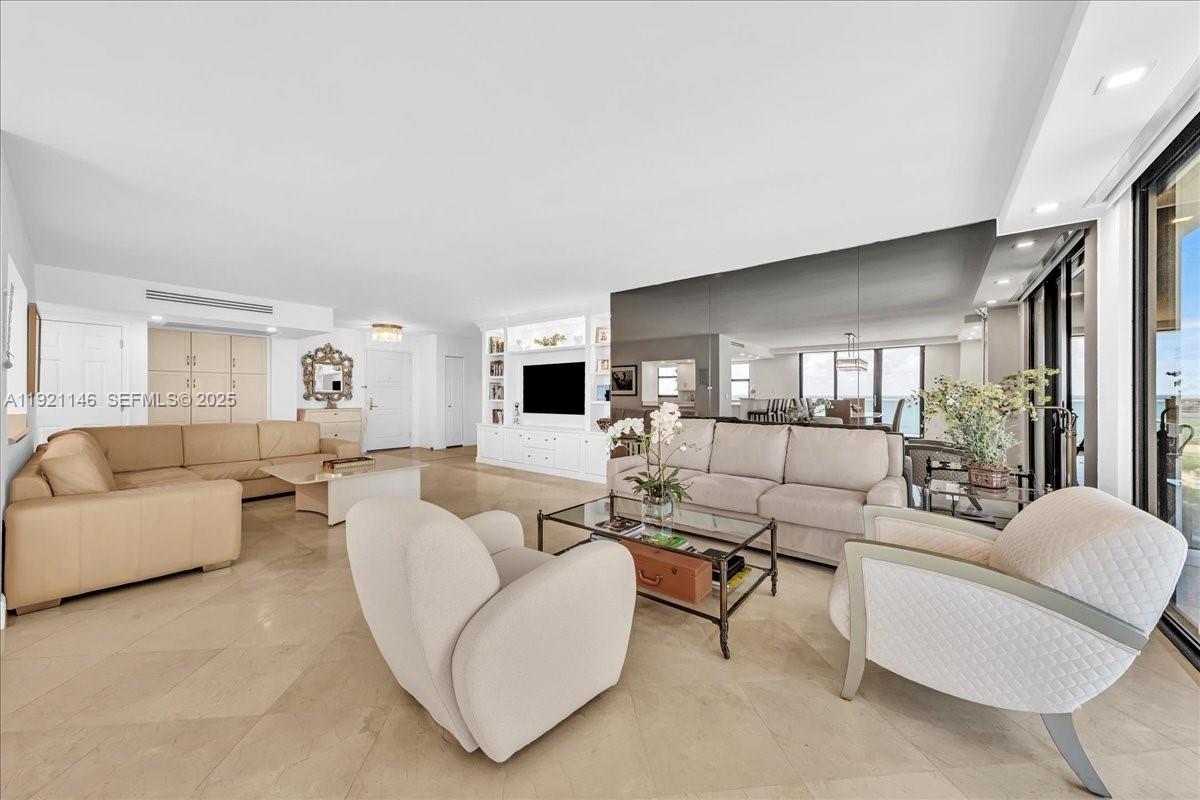 9801 Collins Ave #11A, Bal Harbour FL 33154