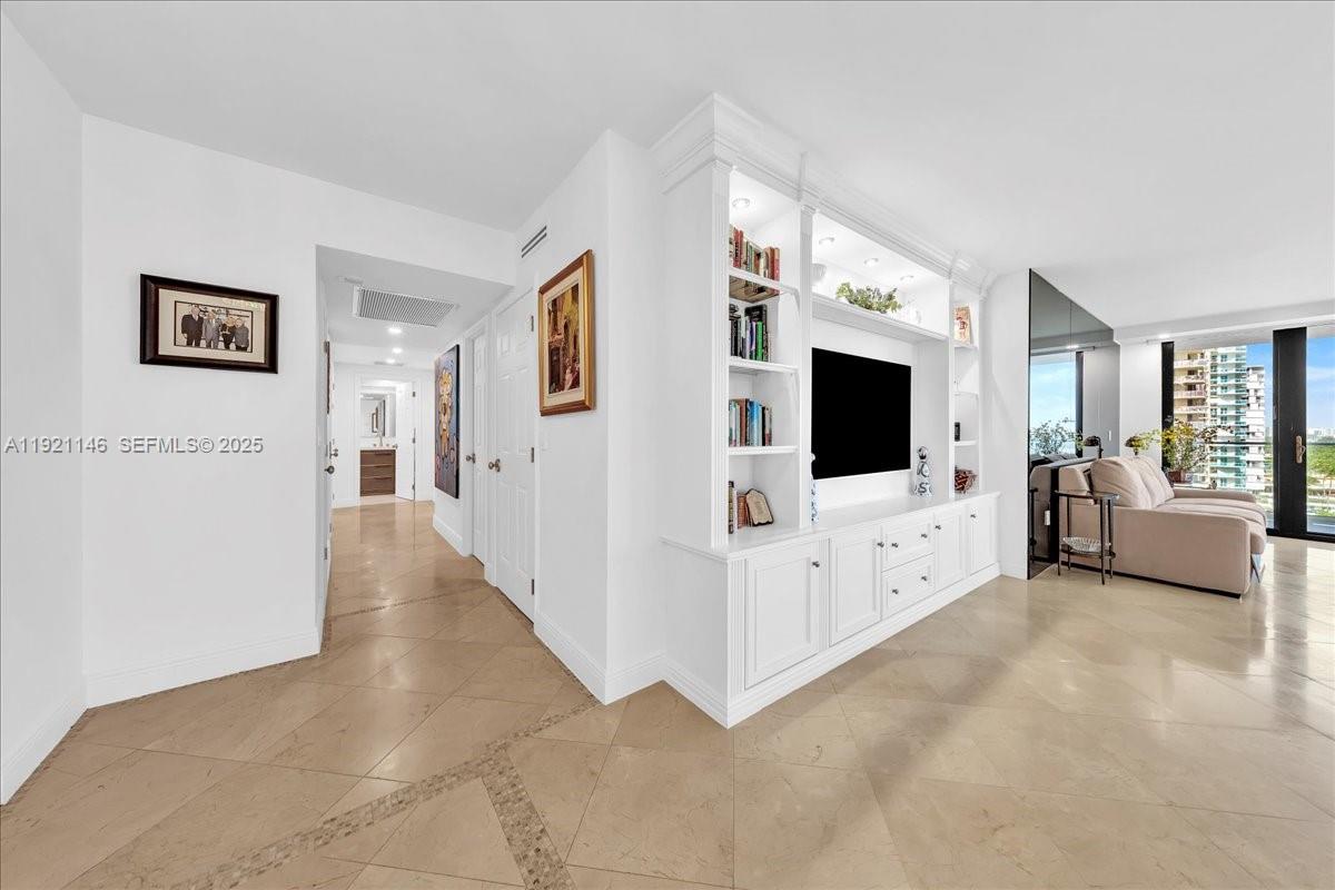 9801 Collins Ave #11A, Bal Harbour FL 33154