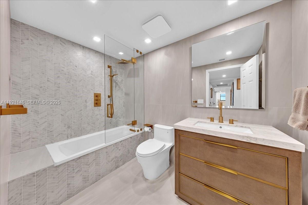 9801 Collins Ave #11A, Bal Harbour FL 33154