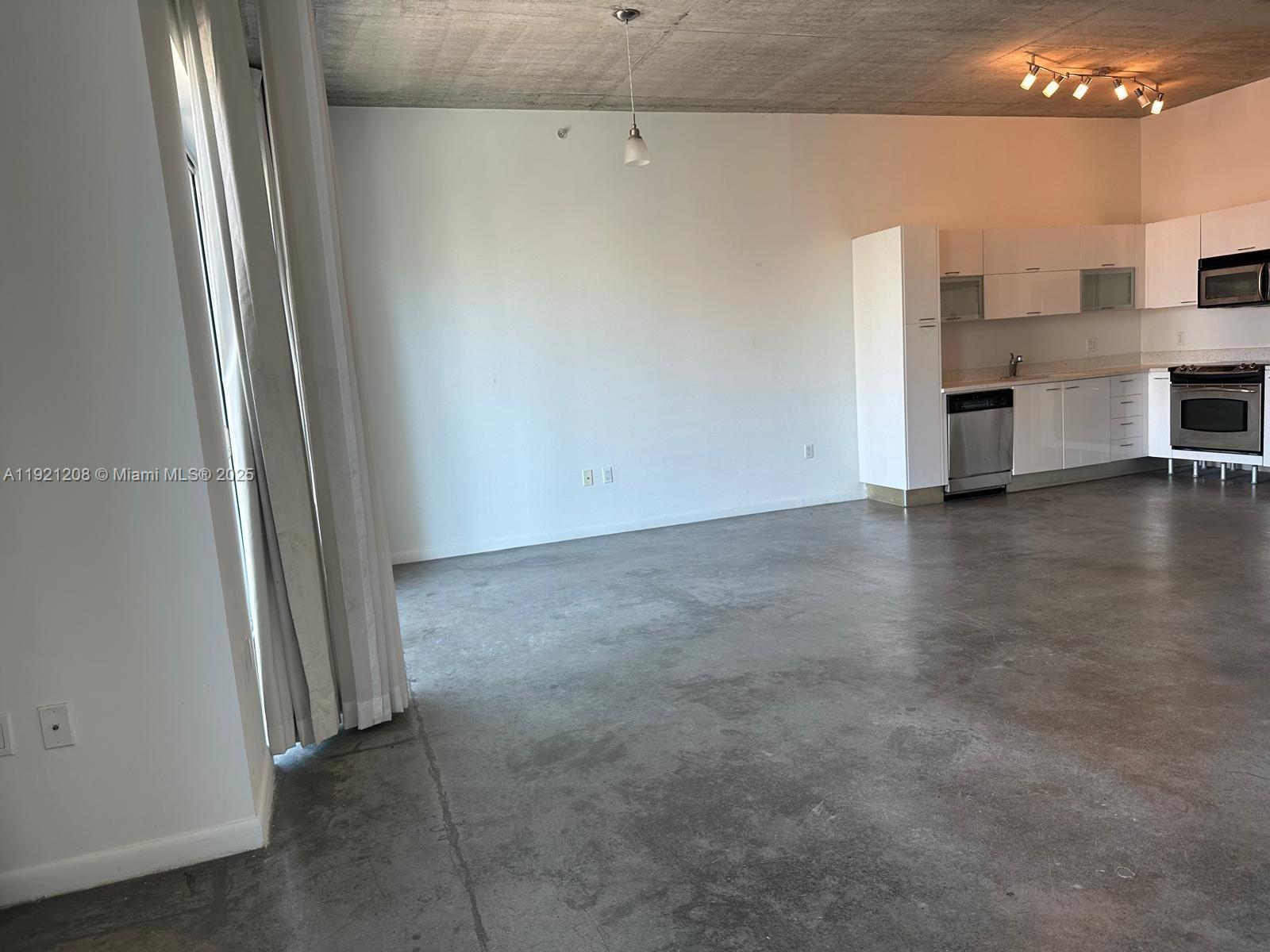 133 NE 2nd Ave #715, Miami FL 33132