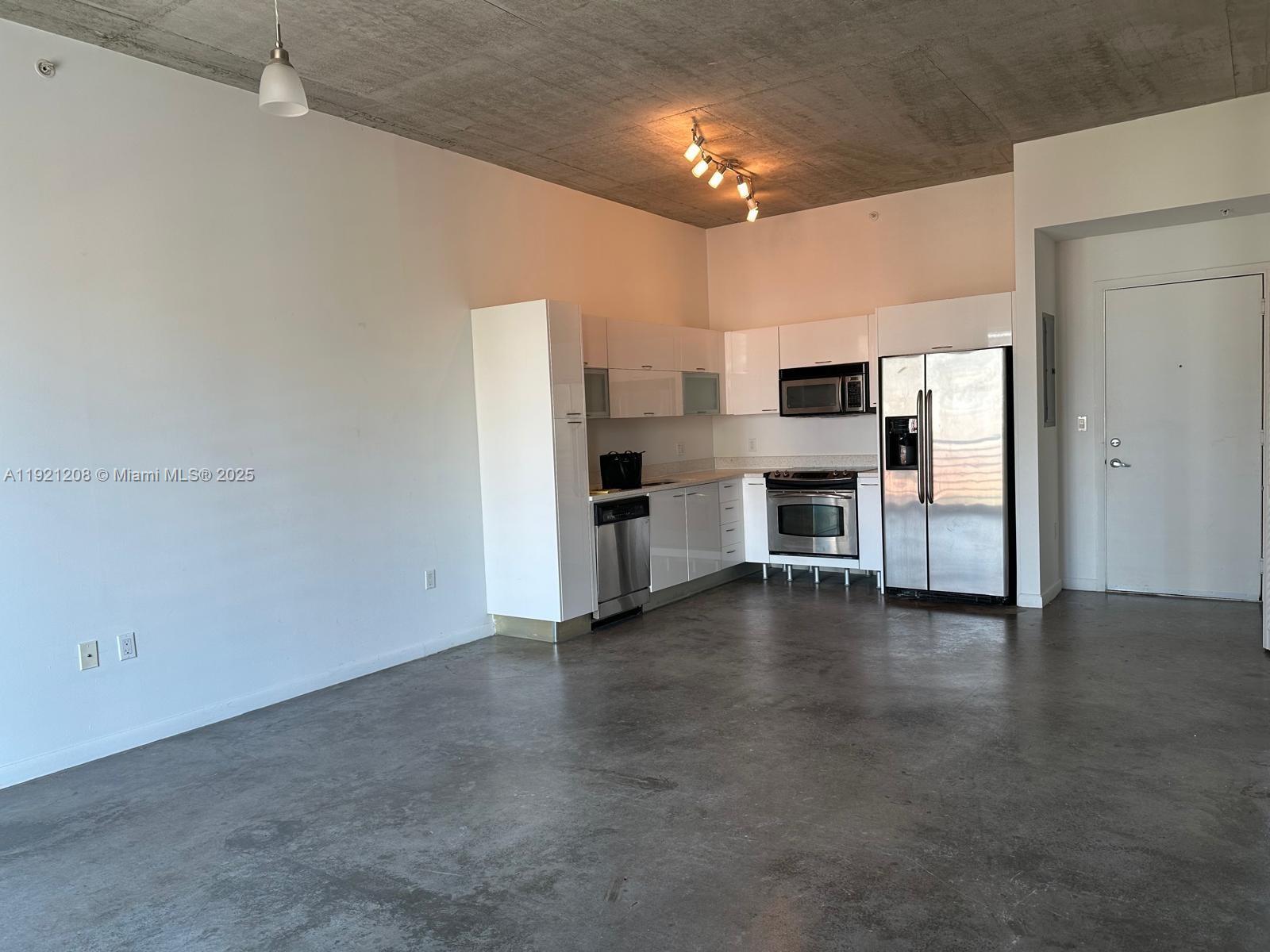 133 NE 2nd Ave #715, Miami FL 33132