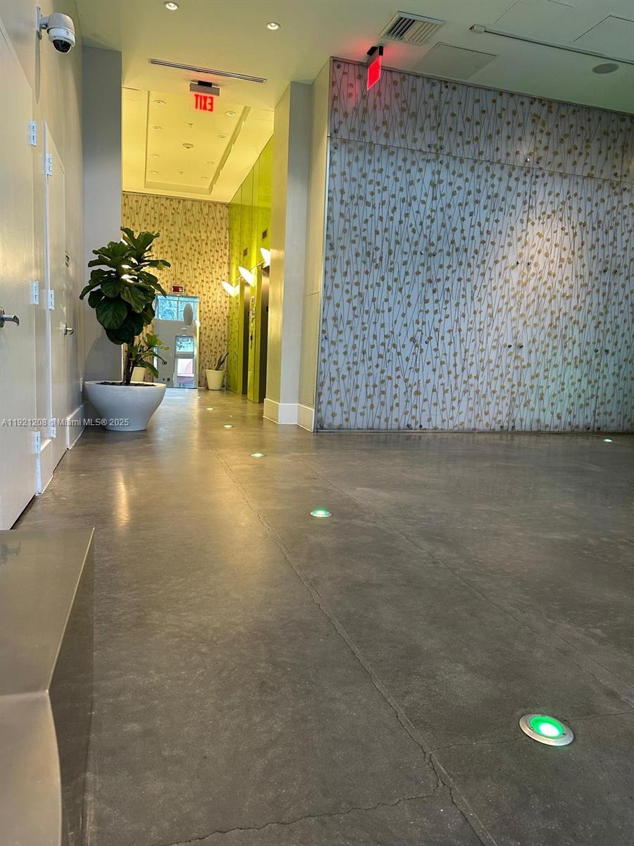 133 NE 2nd Ave #715, Miami FL 33132