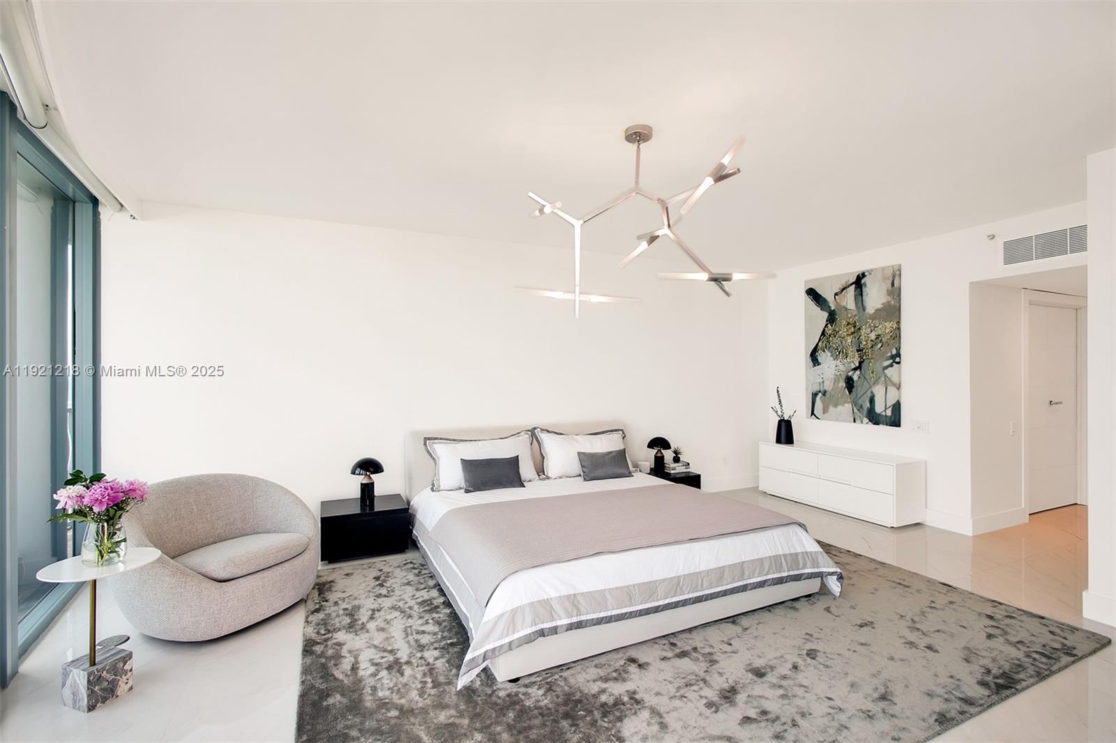 1500 Ocean Dr #1201, Miami Beach FL 33139