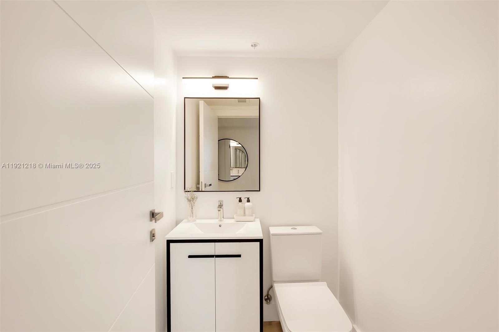 1500 Ocean Dr #1201, Miami Beach FL 33139