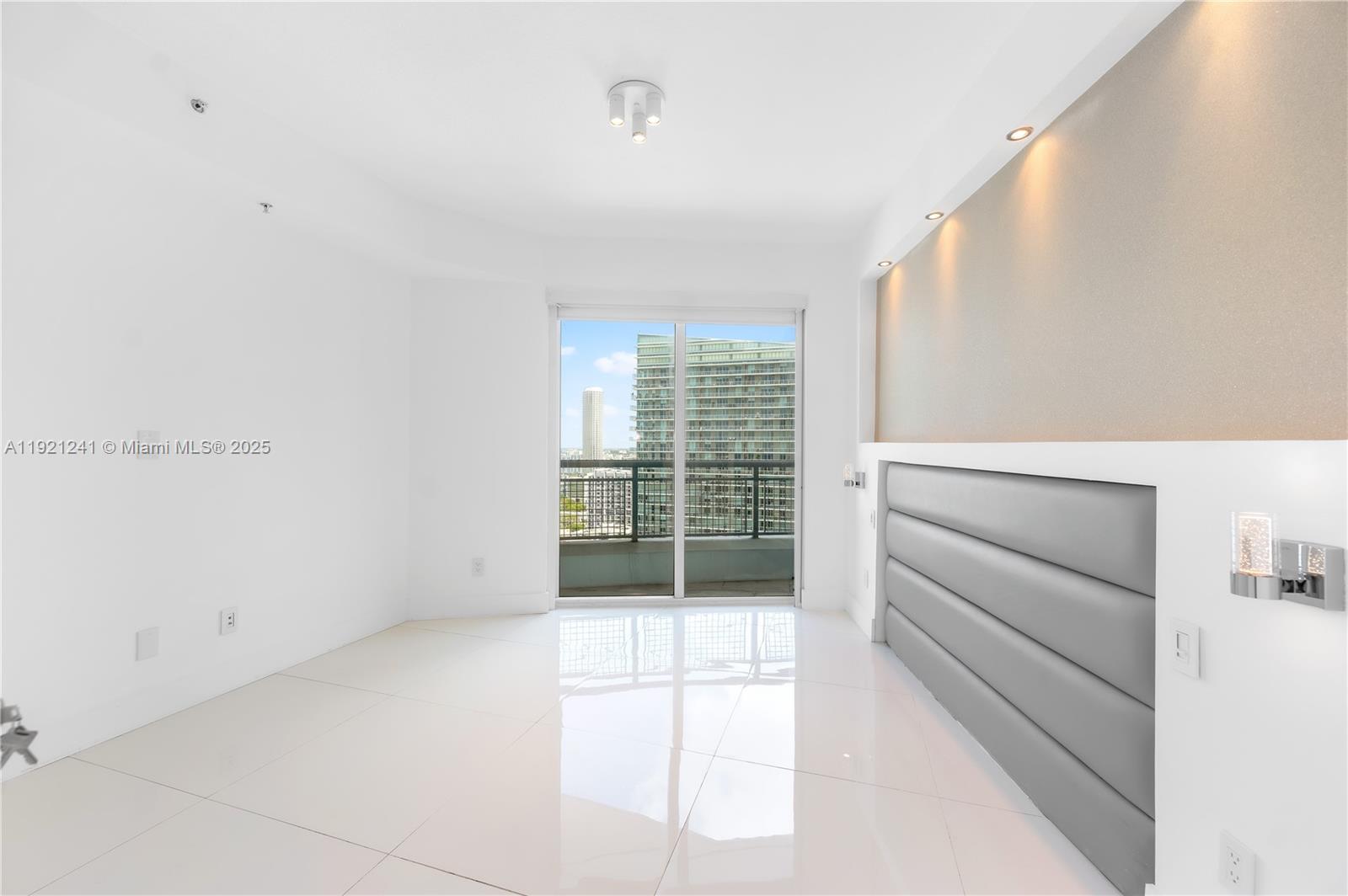 60 SW 13th St #2626, Miami FL 33130