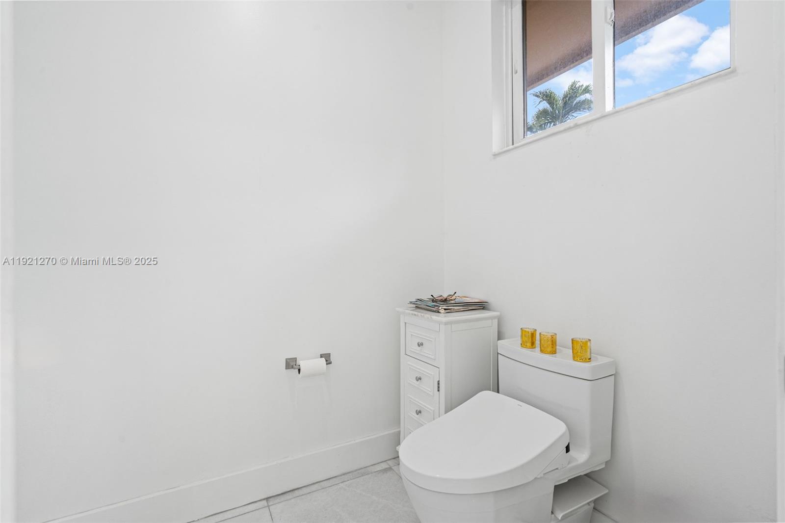 7225 Gleneagle Dr, Miami Lakes FL 33014