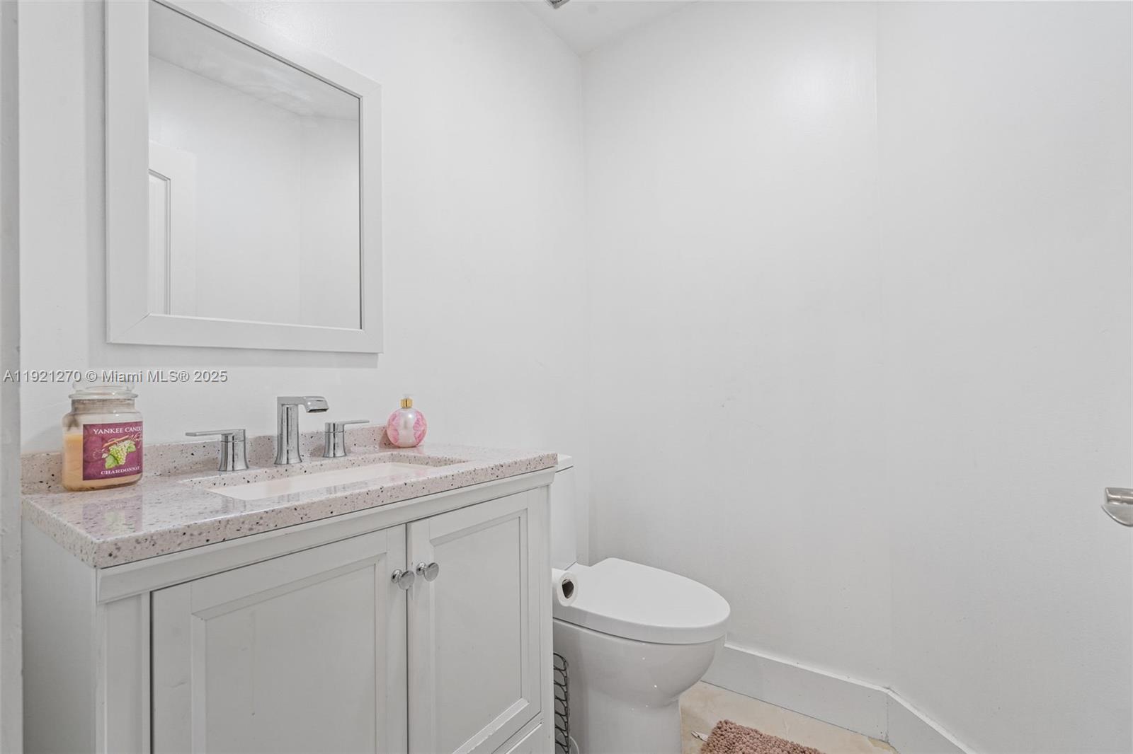 7225 Gleneagle Dr, Miami Lakes FL 33014