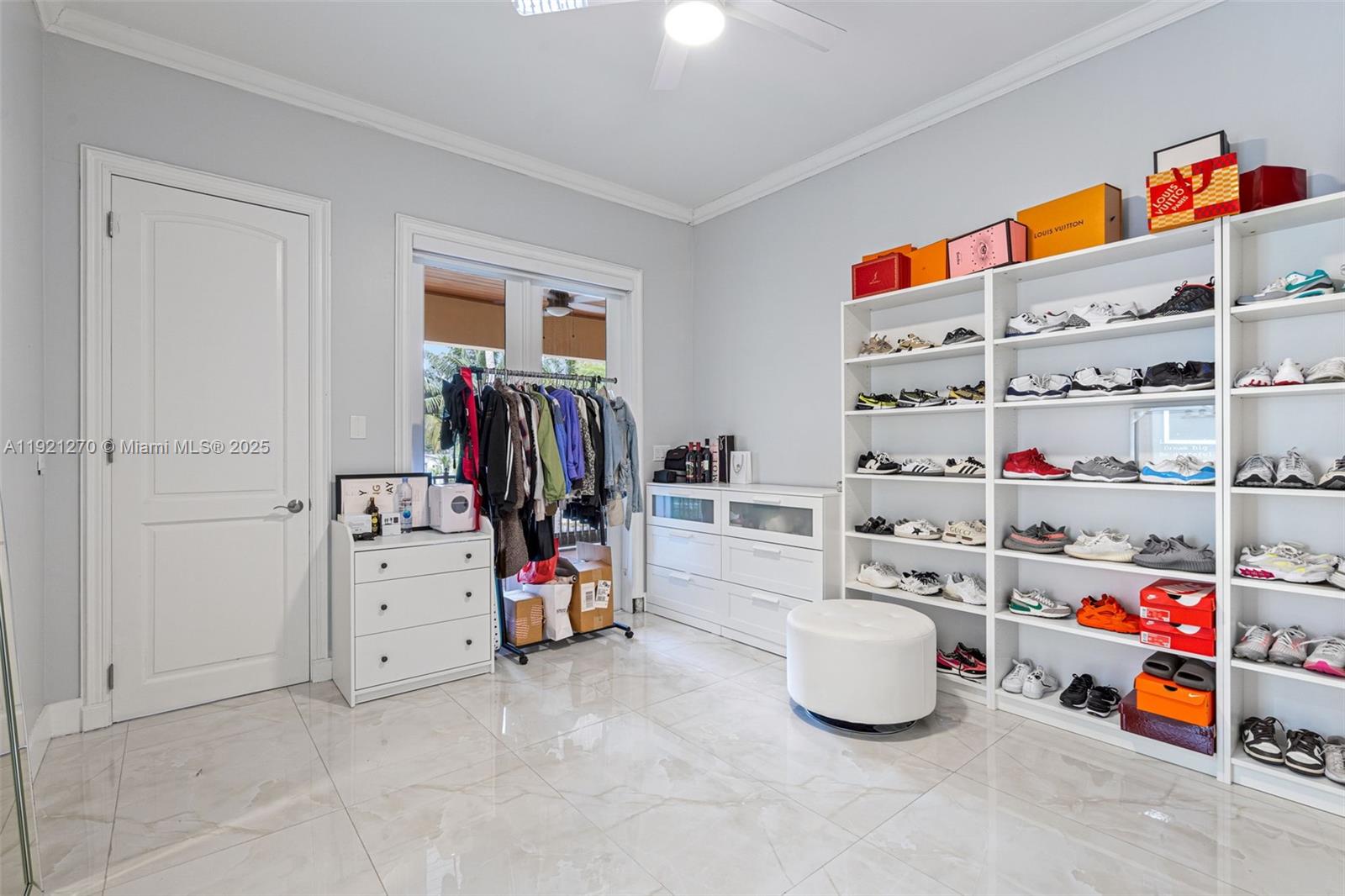 7225 Gleneagle Dr, Miami Lakes FL 33014