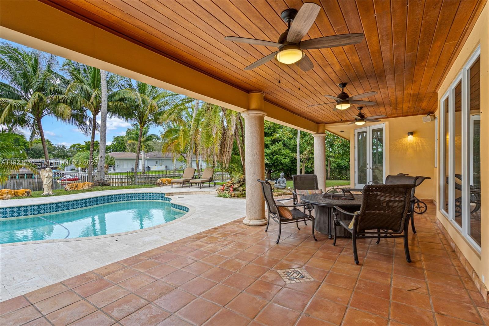 7225 Gleneagle Dr, Miami Lakes FL 33014