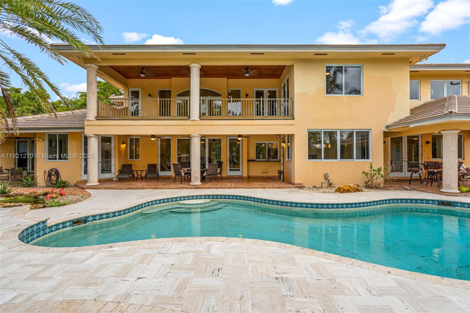 7225 Gleneagle Dr, Miami Lakes FL 33014