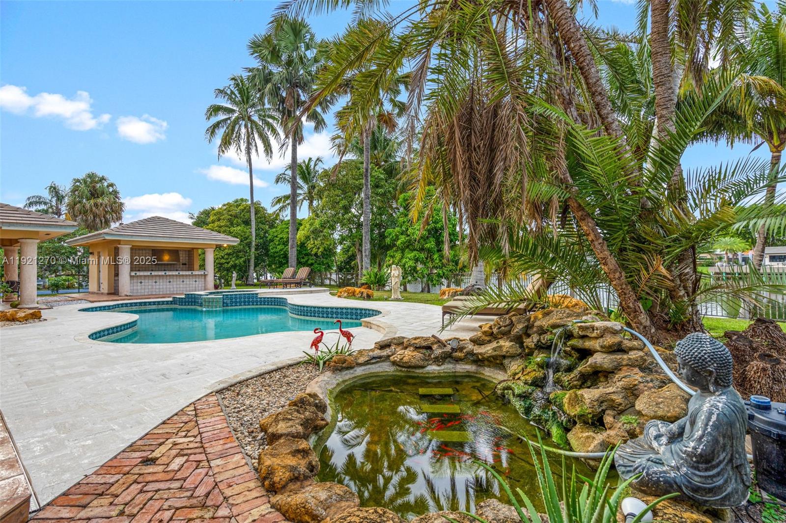 7225 Gleneagle Dr, Miami Lakes FL 33014