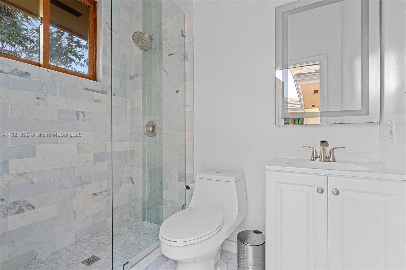 7225 Gleneagle Dr, Miami Lakes FL 33014